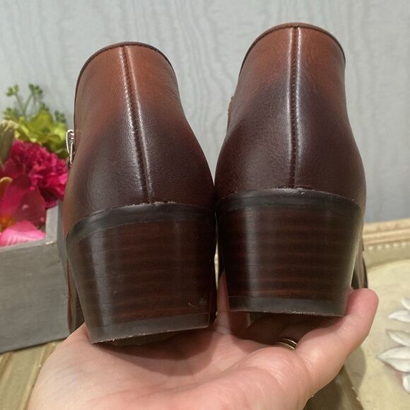 Vionic Jolene Leather Booties Side Zip Burnished Toe Brown Sz 6 Wide - Picture 10 of 15